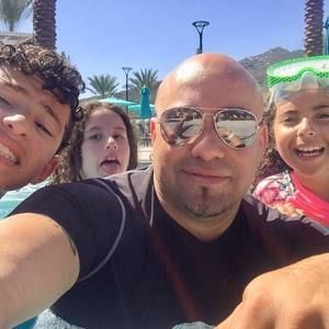 Meet your Posher, Luis